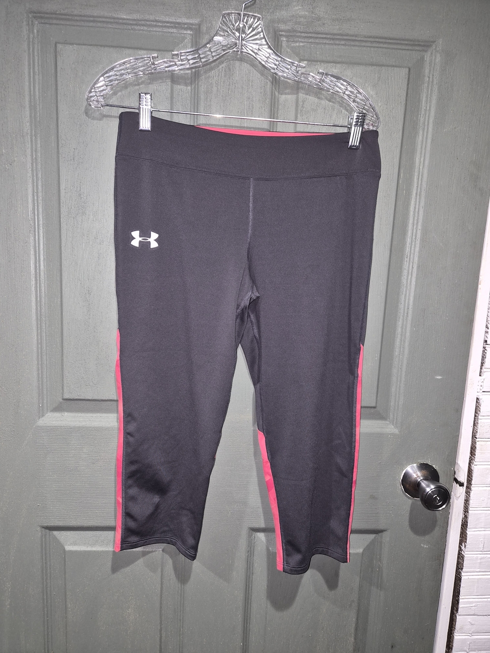Under Armour Youth Black Capri Leggings with Pink Trim